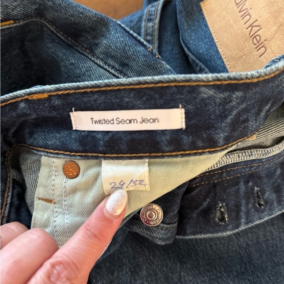Calvin Klein Twisted Hem Retro Fit High Rise Jeans 27” inseam size 24 NWT - Picture 5 of 10